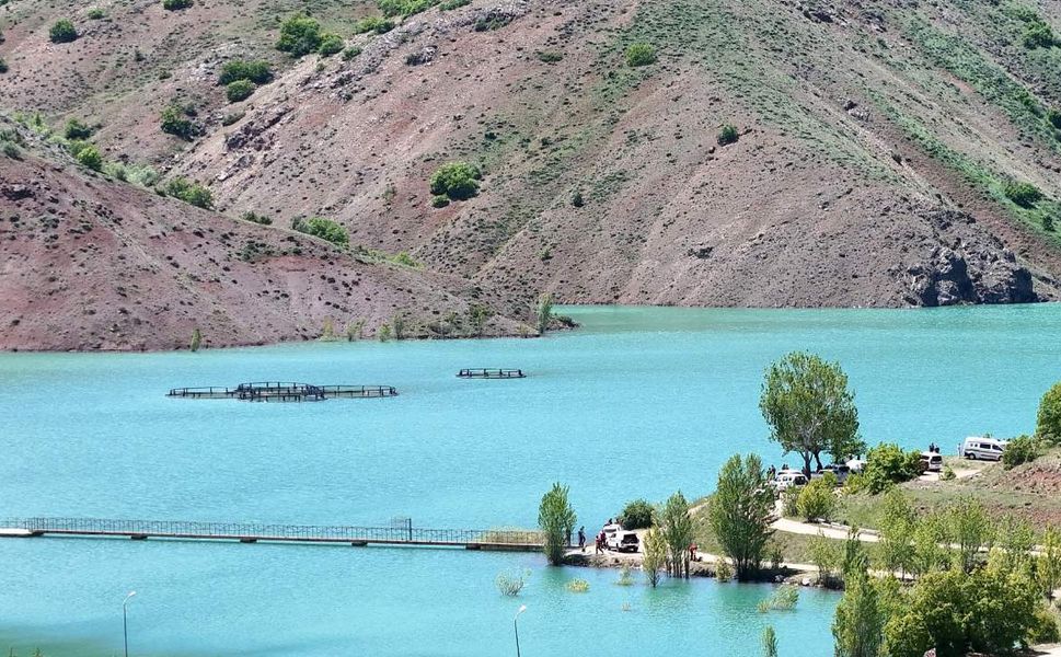 Baraj gölünde yapılan aramalarda kayıp gencin cesedine ulaşıldı