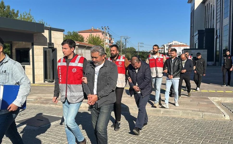 Emekli öğretmene 25 milyon TL’lik vurgun: 7 kişi tutuklandı!
