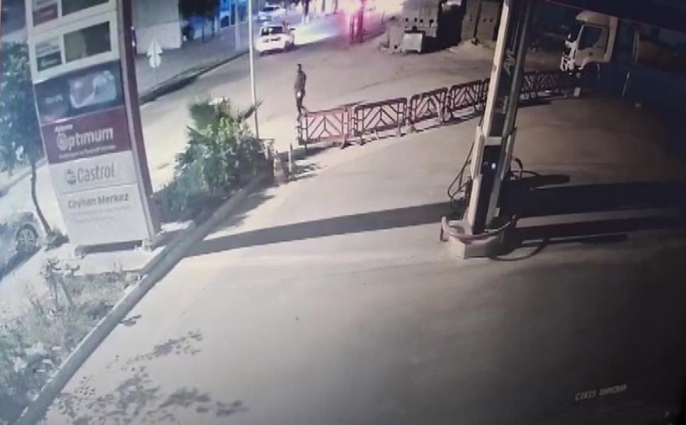 Eski eşini sokak ortasında vurdu: O anlar kamerada!