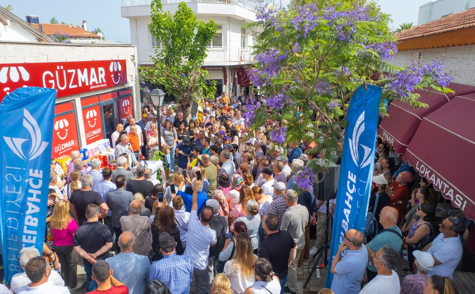 Güzelbahçe'ye GÜZMAR Market açıldı