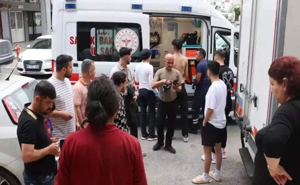 Korku evinde çıkan yangında 3 kişi yaralandı