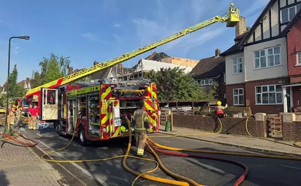 Londra’da yangın faciası: 3’ü çocuk 4 kişi hayatını kaybetti