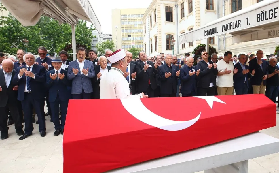 Rüşdü Saracoğlu son yolculuğuna uğurlandı