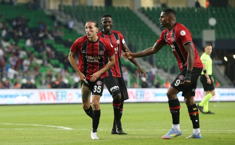 Fatih Karagümrük Süper Lig biletini alan son takım oldu!