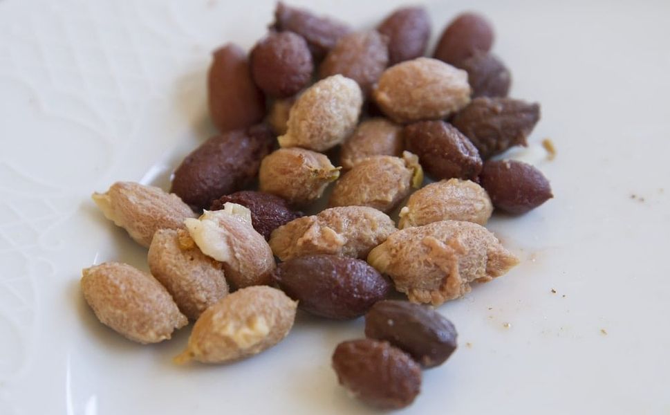 ‘Kahvaltıda zeytin yerine çekirdeği var’