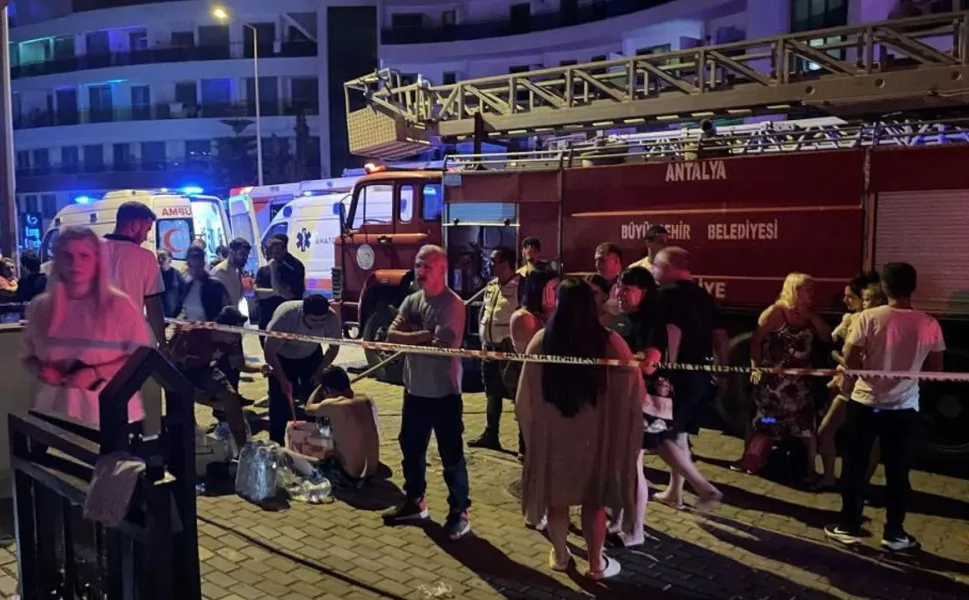 5 yıldızlı otelde yangın! Turistler tahliye edildi