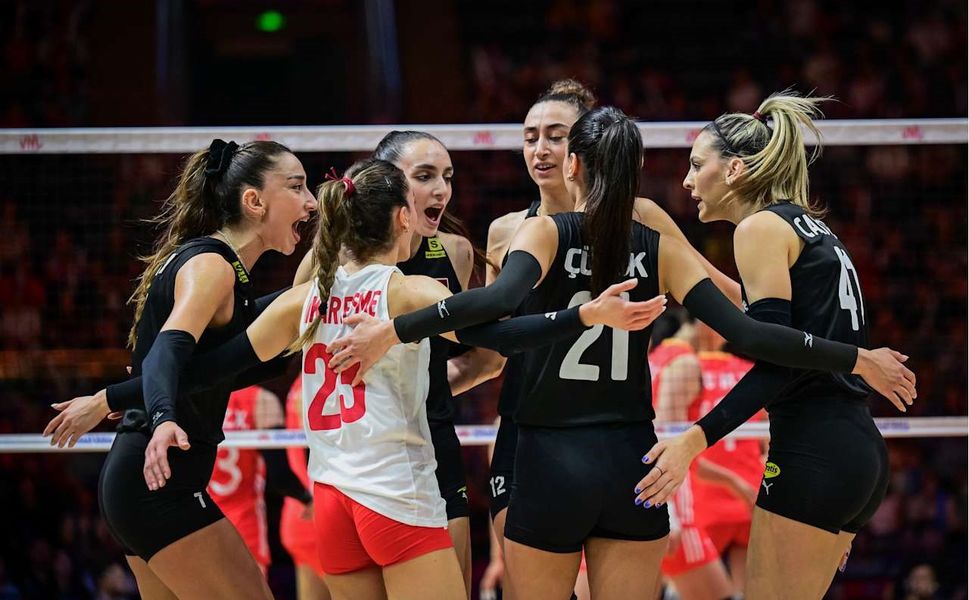A Milli Kadın Voleybol Takımı, Çin'i devirdi: 4'te 4 yaptık