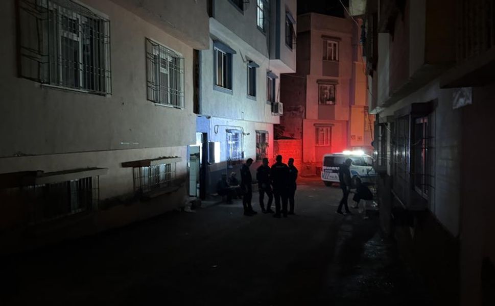 Kan donduran olay: Anne ve kızı kilitli odada ölü bulundu!