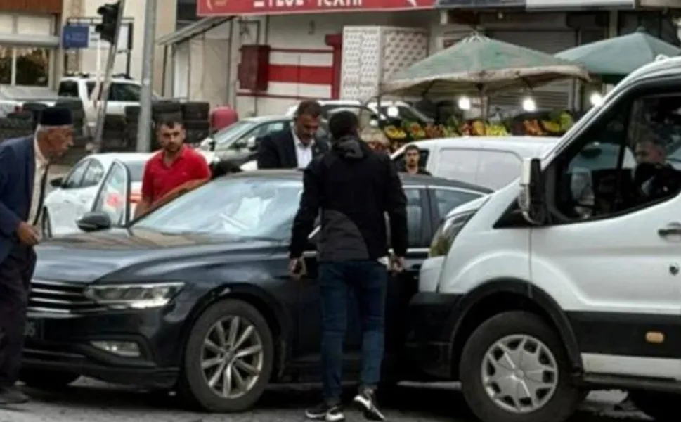 Belediye Başkanı Muhlis Cemal Orbay trafik kazası geçirdi