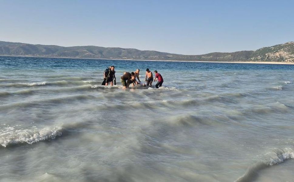 Denizde facia: Baba ve oğlu boğularak hayatını kaybetti, kızı hastaneye kaldırıldı
