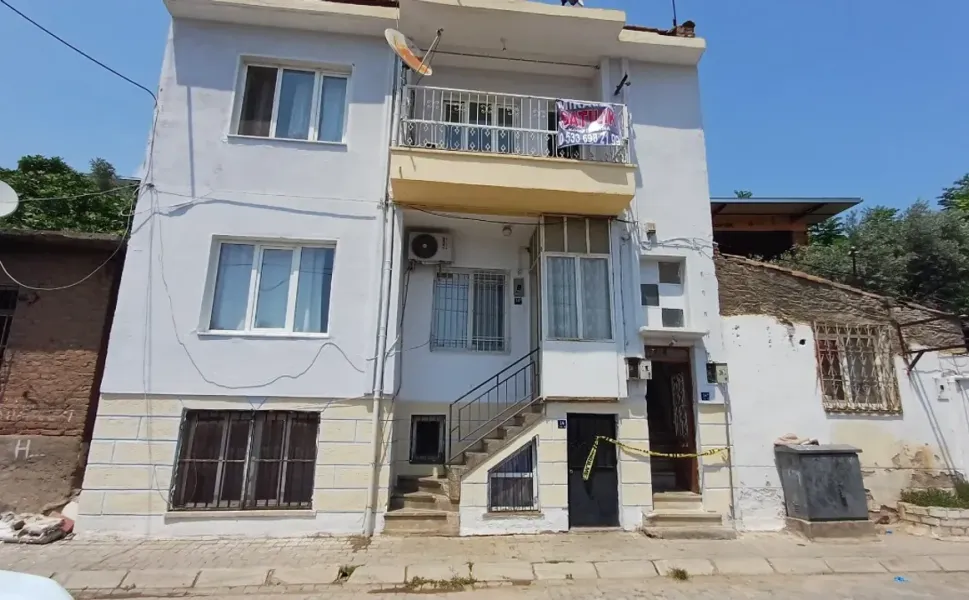 Evden gelen kokular gerçeği ortaya çıkardı: Yaşlı adam ölü bulundu