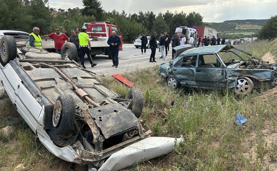 Feci kaza: İki otomobil takla attı, 7 yaralı!