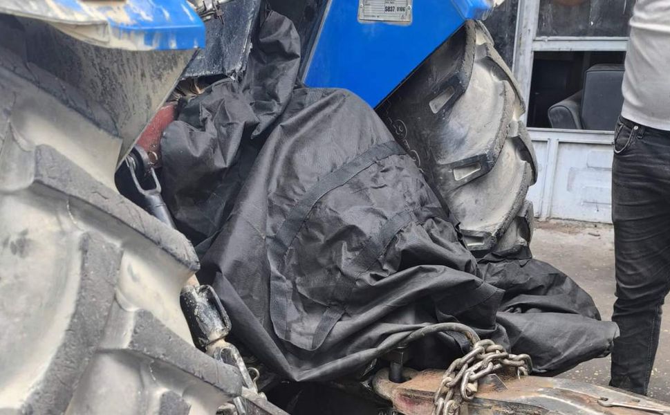 Kafası traktör parçaları arasına sıkışan usta hayatını kaybetti
