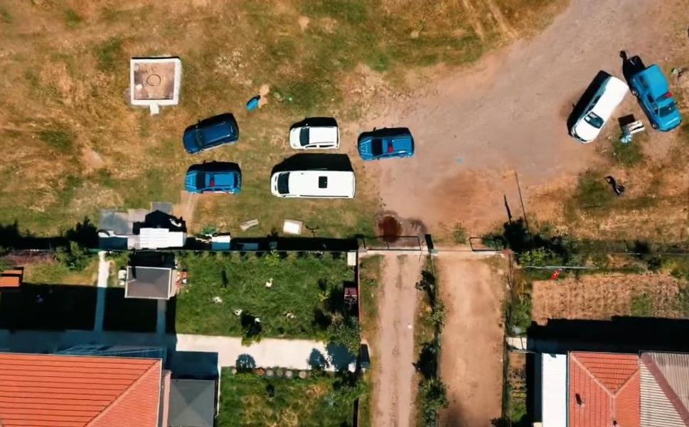 Örgütlü suç şebekesine darbe: Çok sayıda silah ve senet ele geçirildi!