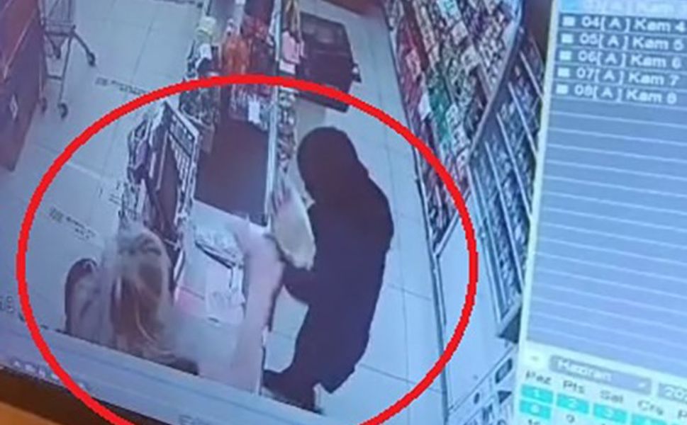 Zincir markette kadın çalışanlar arasında gerginlik: Tartışma yumruklu kavgaya dönüştü