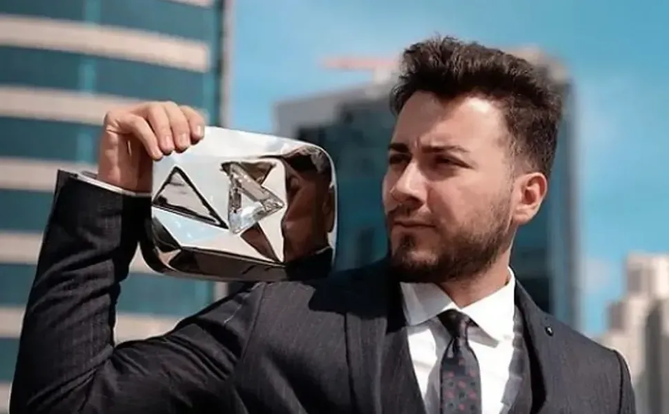 SON DAKİKA | Enes Batur serbest bırakıldı