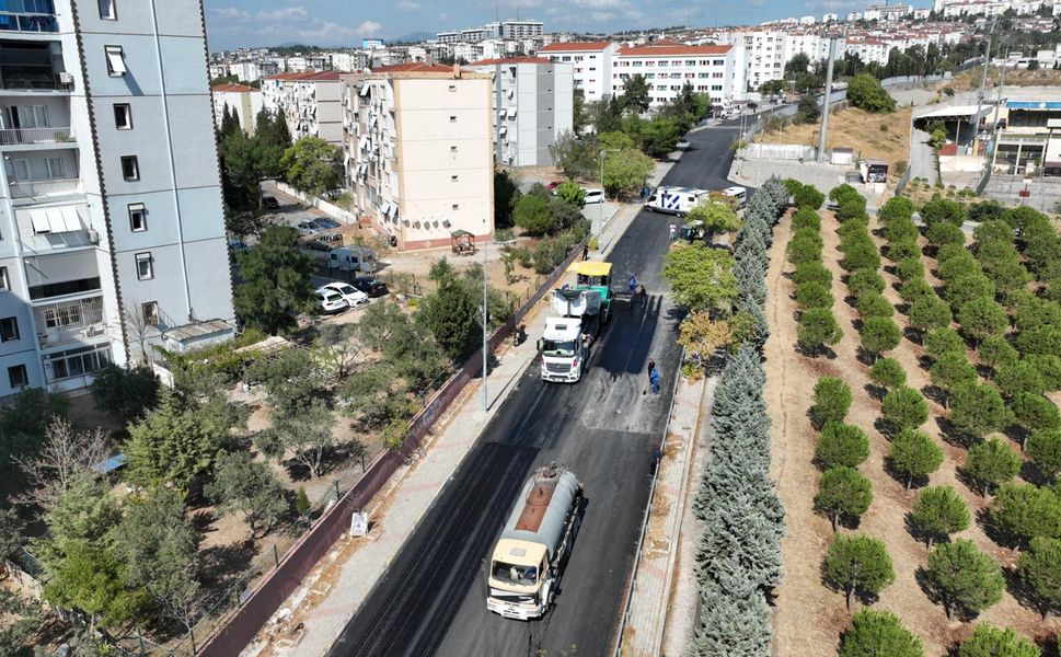 Buca’da 19 kilometrelik yol yenilendi: 53 bin ton asfalt kullanıldı