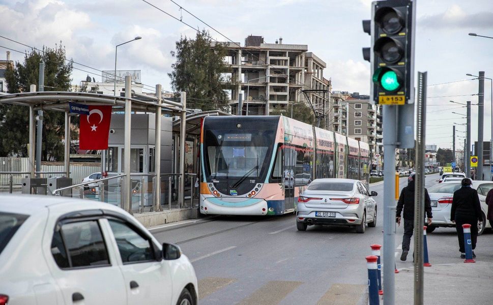 İzmir'de Çiğli Tramvay Hattı'nda kaza sonrası sefer değişikliği