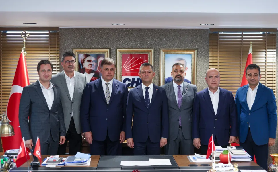 Özgür Özel’in PM listesi belli oldu: İzmir’den flaş isimler liste dışı kaldı