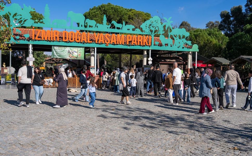 İzmir Doğal Yaşam Parkı'na ara tatilde yoğun ilgi