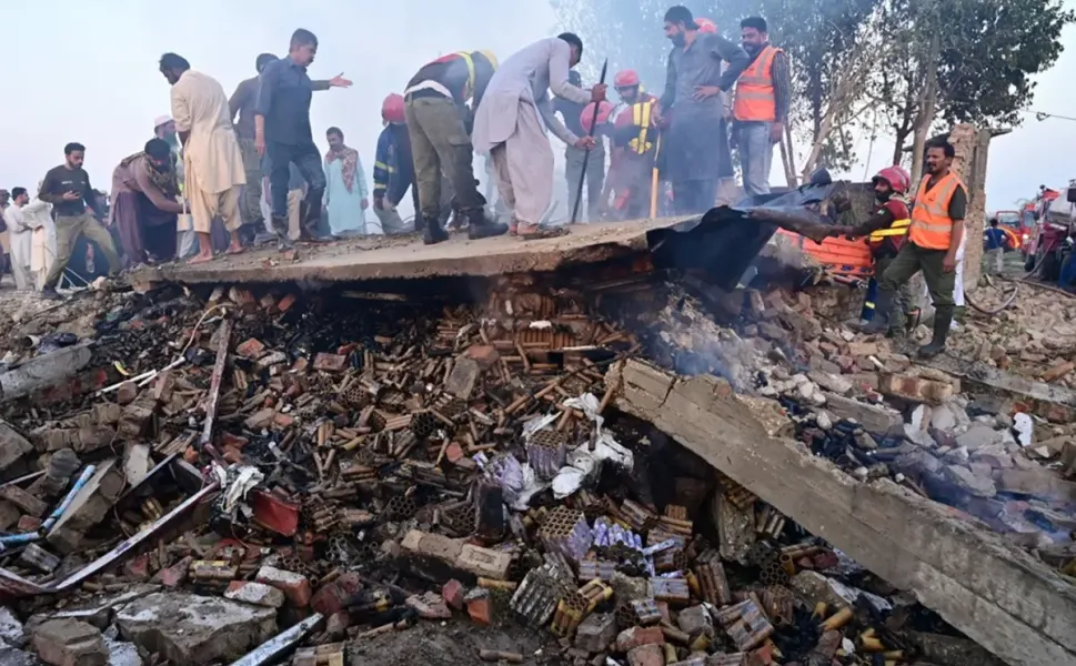 Pakistan'da havai fişek imalathanesinde patlama: 6 ölü, 7 yaralı