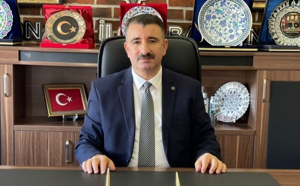 Başdaş, Konak Belediyesi'ne 'araç ihalesi' üzerinden yüklendi: Fiyat farkını açıklayın!