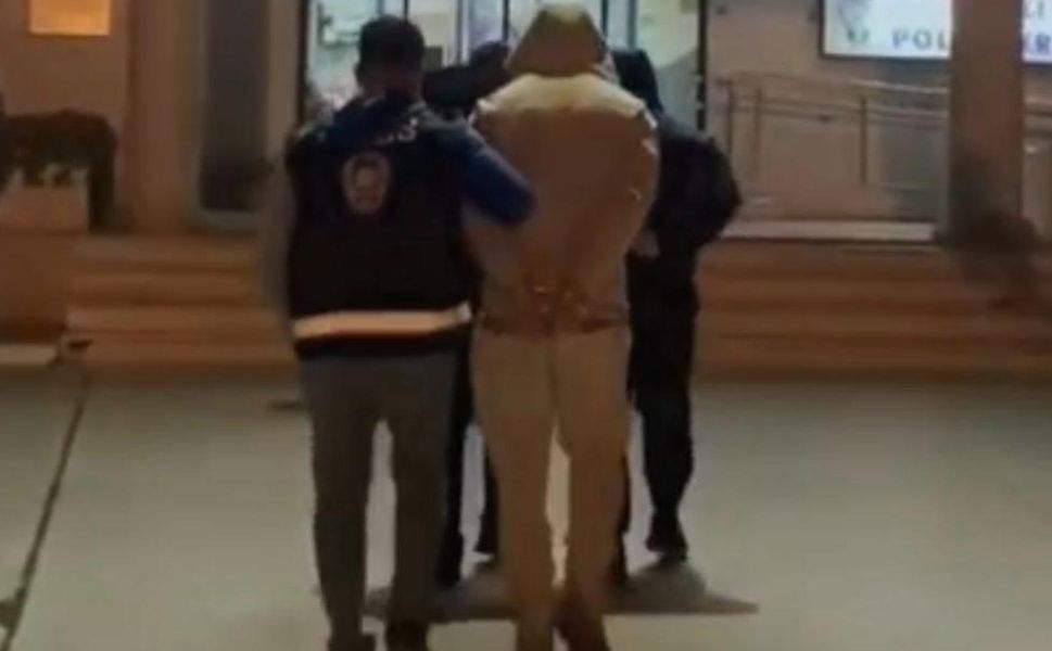 İzmir'de yasaklı madde operasyonu: 4 kişi gözaltına alındı