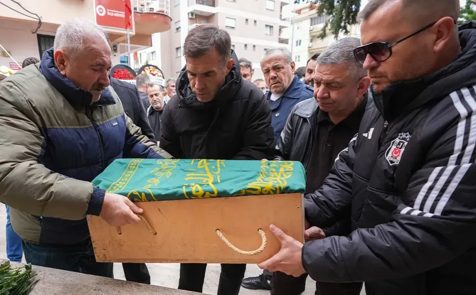 Feyyaz Uçar’ın torunu İzmir'de son yolculuğuna uğurlandı