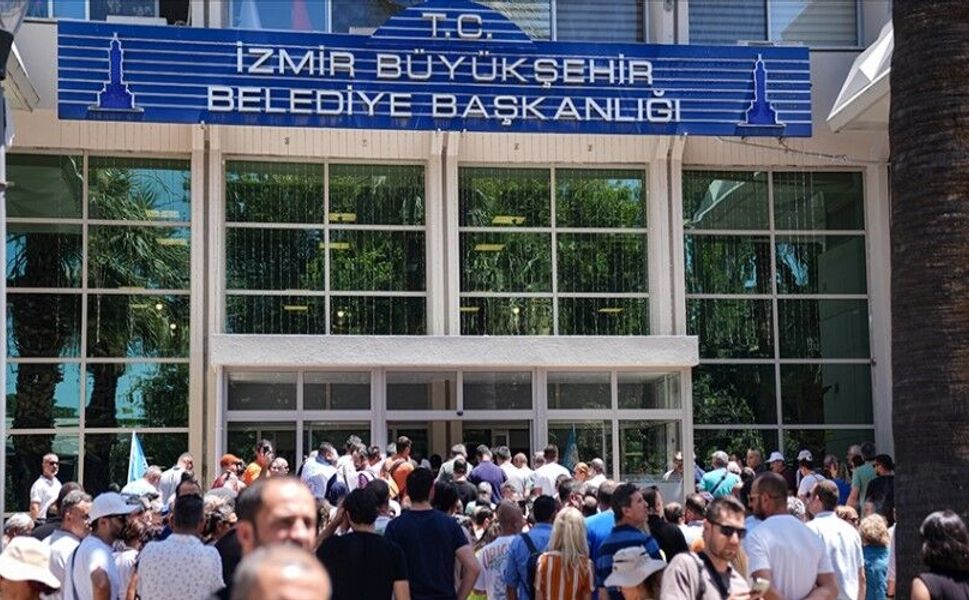İzmir Büyükşehir’in bütçesinde yüzde 87’lik gerçekleşme: Borç 52,9 milyarı aştı