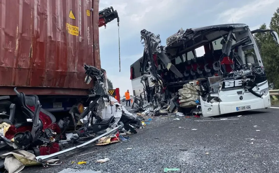 İzmir–Gaziantep seferini yapan otobüste feci kaza: 7 Ölü! Yaralı yolcu şoförü suçladı