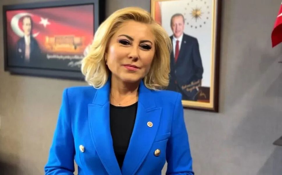 Bursalı, Tugay'a yanıt verdi: İzmir'e düşman arıyorsanız, yanından geçerken aynaya bakın!