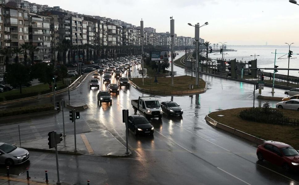 Meteoroloji tarih verdi: İzmir'e yağmur geliyor!