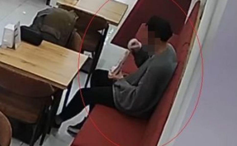 Akıllara durgunluk veren olay! Müşterinin yaptığı kameraya yansıdı