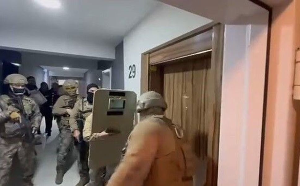 İzmir’de yasa dışı bahis ağına ağır darbe: 2 milyar liralık dev operasyon!