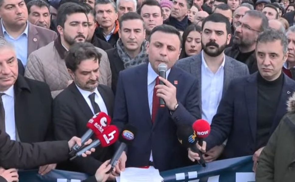 Köprülerin özelleştirileceği iddialarına CHP'den tepki: Özgür Çelik konuşuyor