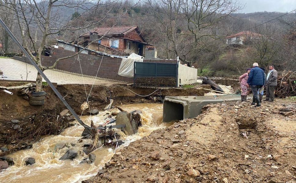 Ödemiş’te yağış alarmı: Belediye ekipleri teyakkuzda