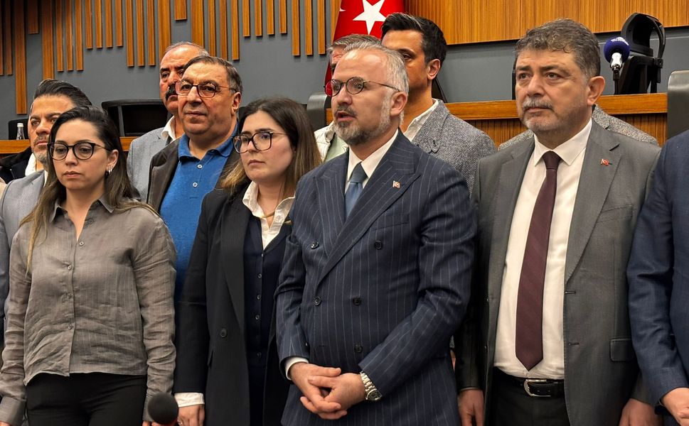 İzmir Büyükşehir Meclisi’nde Akın Gürlek tartışmasına AK Parti'den tepki