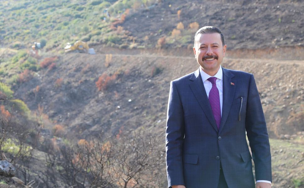 AK Partili Kaya'nın önerisi karşılık buldu: Torbalı'nın yarım kalan belediye binası devrediliyor