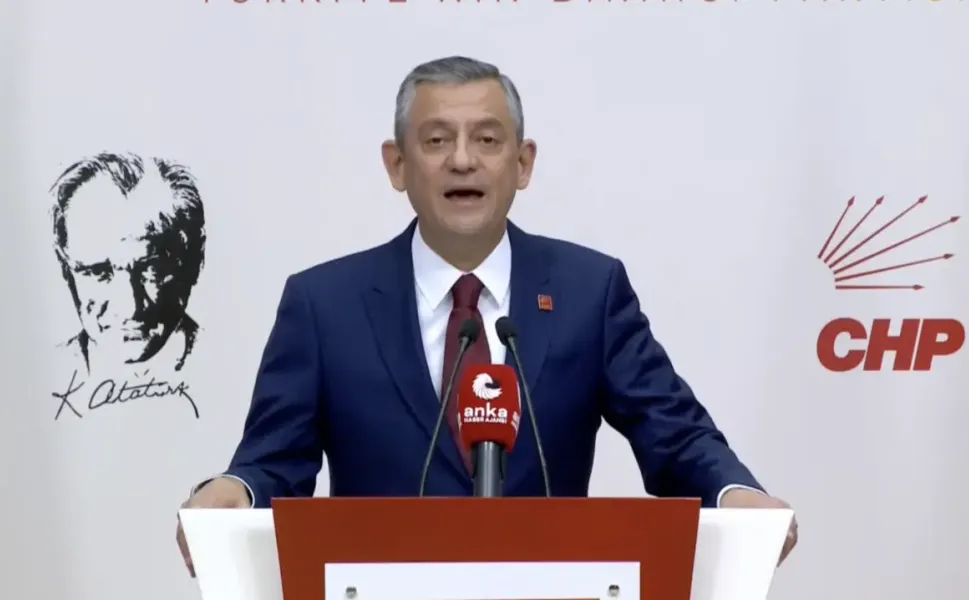 Özgür Özel 'küçük turpun büyük marifetlerini' açıkladı