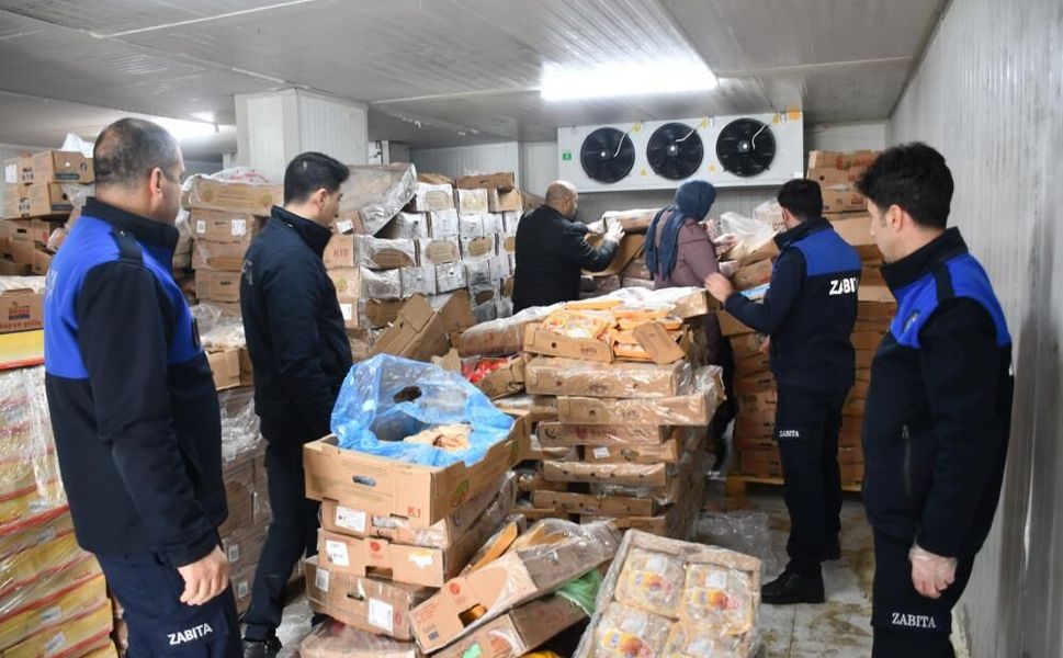 Halk sağlığını tehdit eden skandal! 50 ton bozuk tavuk ele geçirildi