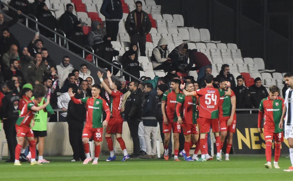 İzmir derbisinde kazanan Karşıyaka: Altay’ı 3-1 mağlup etti