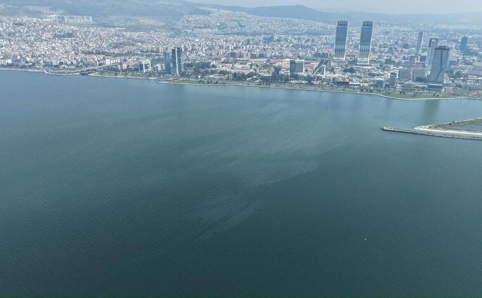 İzmir Körfezi’nde alarm: Dış kaynaklı kirlilik yeniden tespit edildi