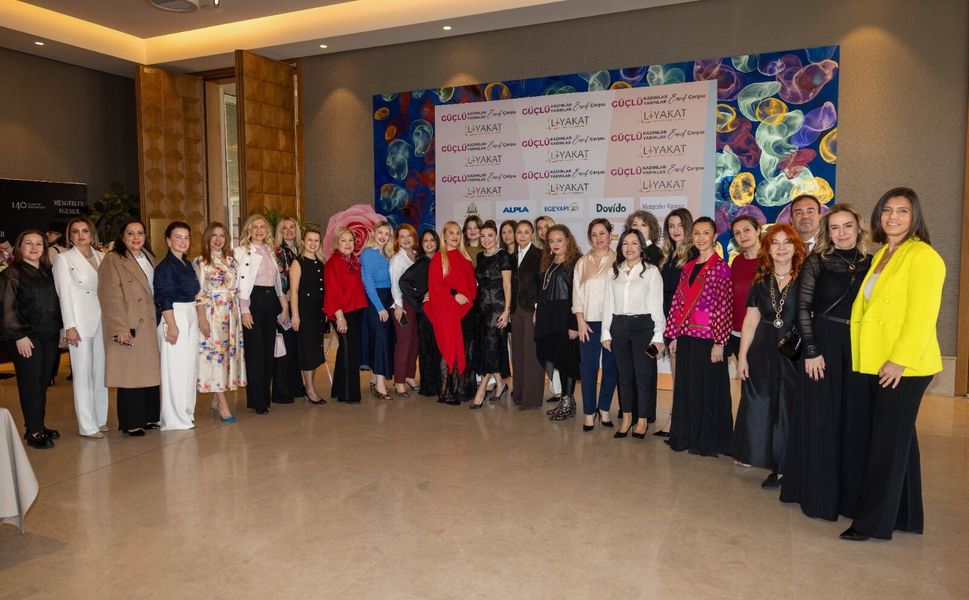 İzmir'de kadın girişimciler Emek Çarşısı’nda buluştu