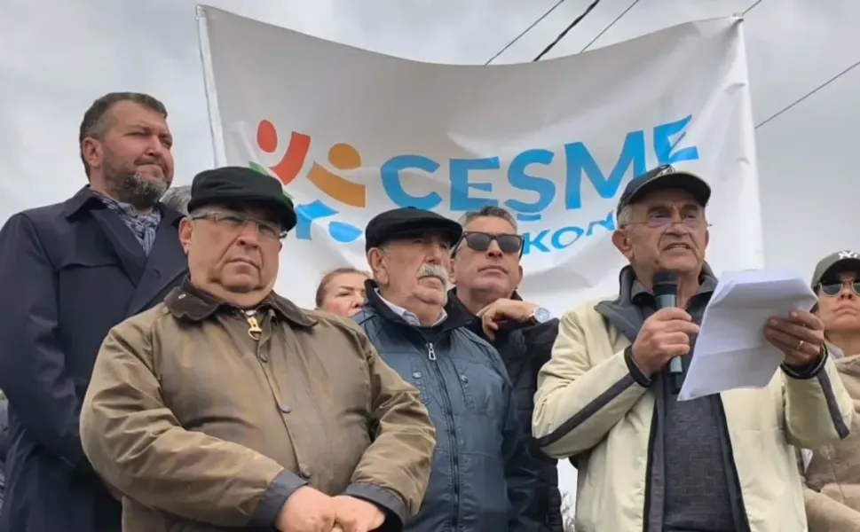 İzmir'de otoyol tepkisi: Yurttaşlar yolu kapattı