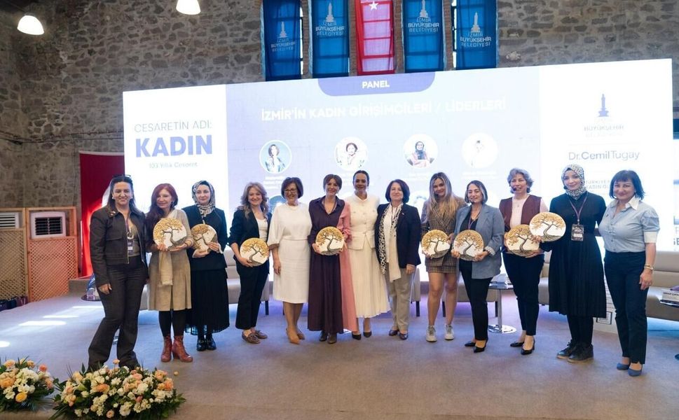 Kadınlar İzmir’deki zirvede konuştu