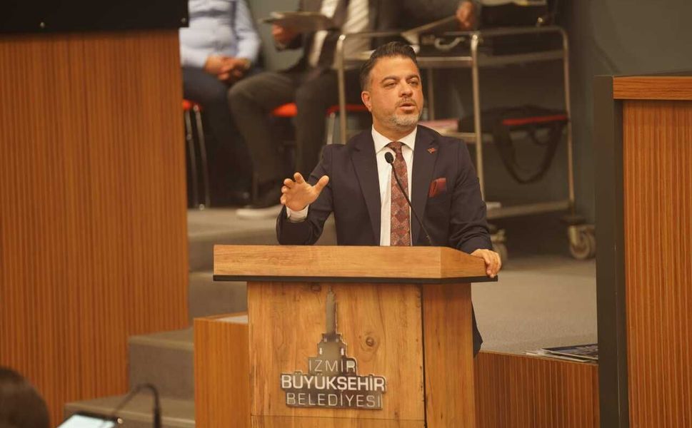 Seferihisar’da belediye aracı tartışması: AK Partili Kocabaş’tan sert tepki