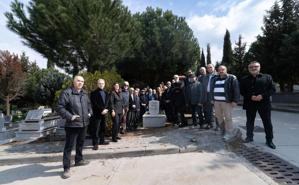 Usta gazeteci Okan Yüksel mezarı başında anıldı