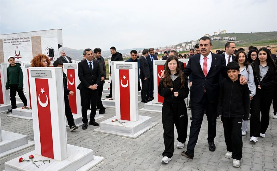 Bakan Yusuf Tekin duyurdu: Okullarda güvenlik tedbirleri alınacak