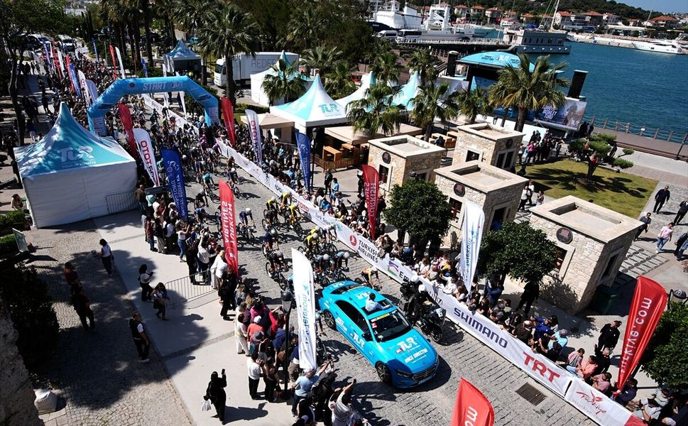 61. Cumhurbaşkanlığı Türkiye Bisiklet Turu, İzmir'de başladı