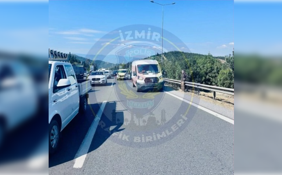 Buca-Bornova otoyolunda zincirleme kaza: Uzun kuyruklar oluştu